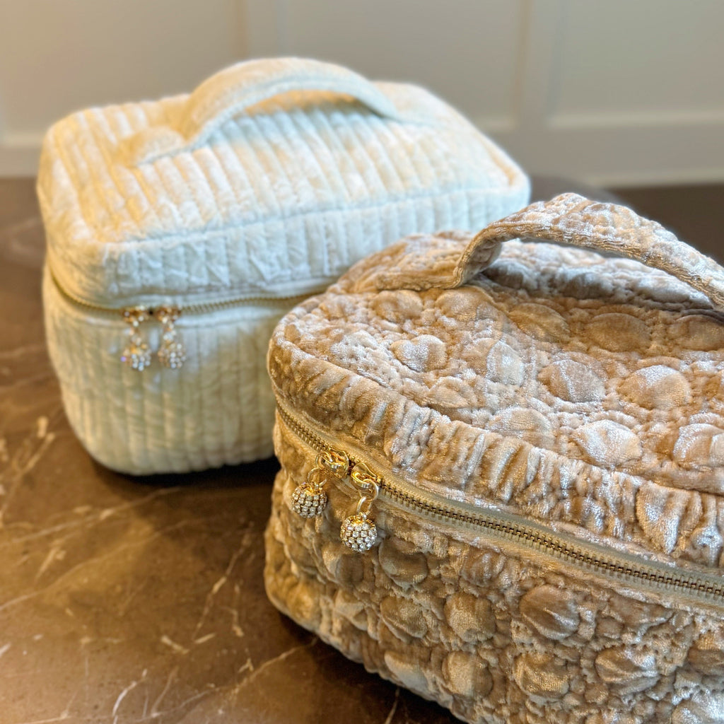 Quilted Velvet Vanity Case – Vintage Cosmetic Bag with Jeweled Zipper